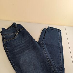 Wallflower Women's Blue and Navy Jeans